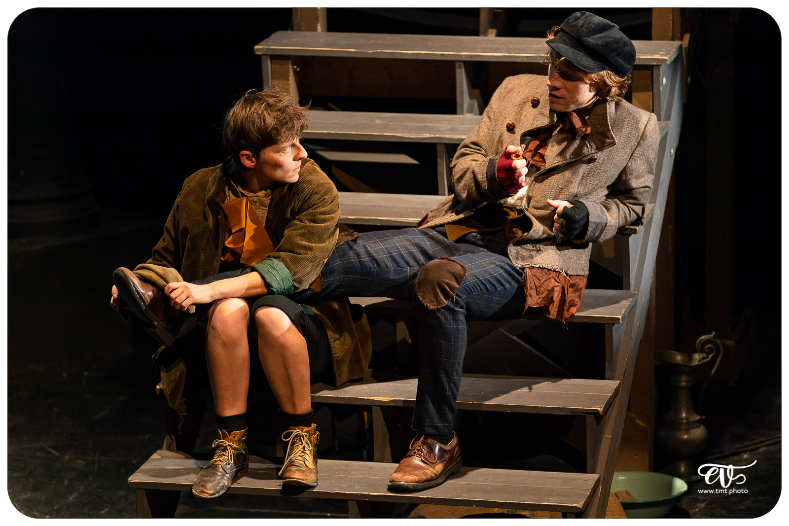 OLIVER TWIST (CIE LA MESNIE H.)